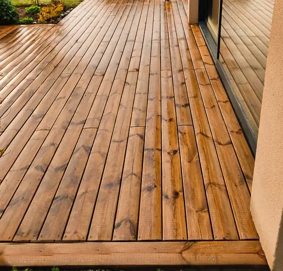 Photo d'une terrasse en lames de bois